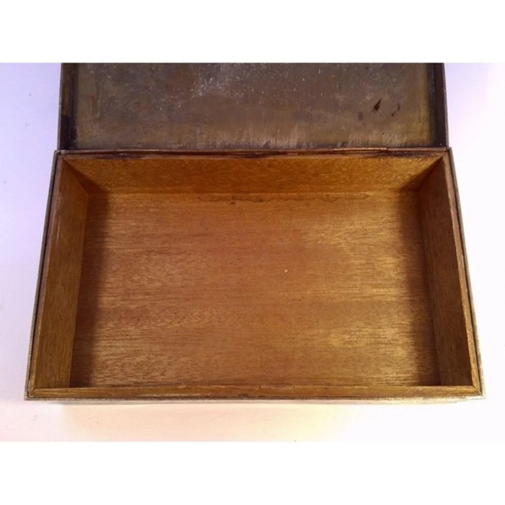 WHITMANS Chocolates Vintage Brass Fu Box Wood Lined Floral Tin one of a kind‎